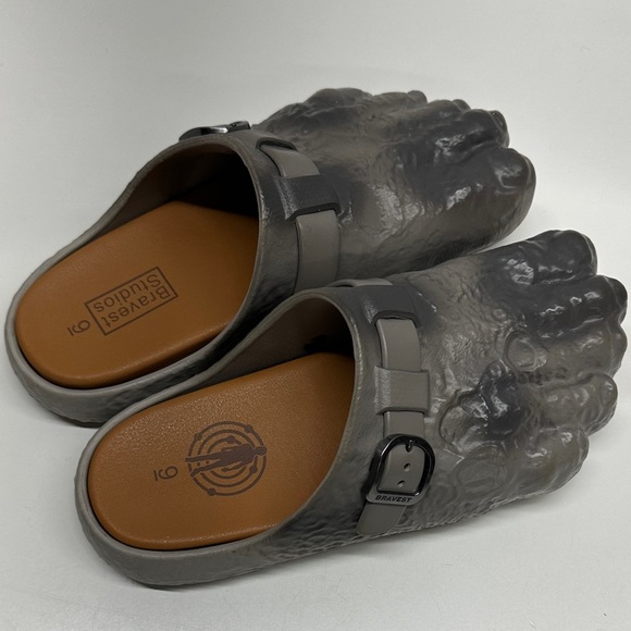 Bravest Studios x Kid Cudi Moon Clogs 15th Anniversary Man On Moon Men\'s Size 9